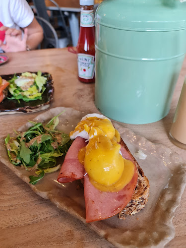 Opinii despre The Clue-less Goat în Singapore - Hospitality and gastronomy