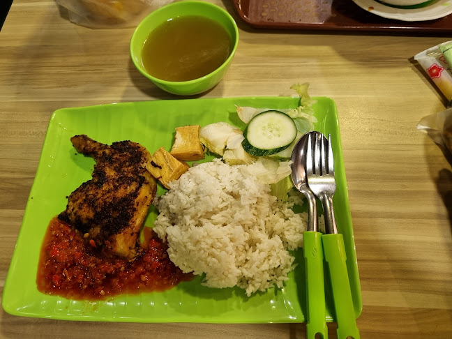 681 Punggol Dr., #04-01 Oasis Terraces, Singapore 820681