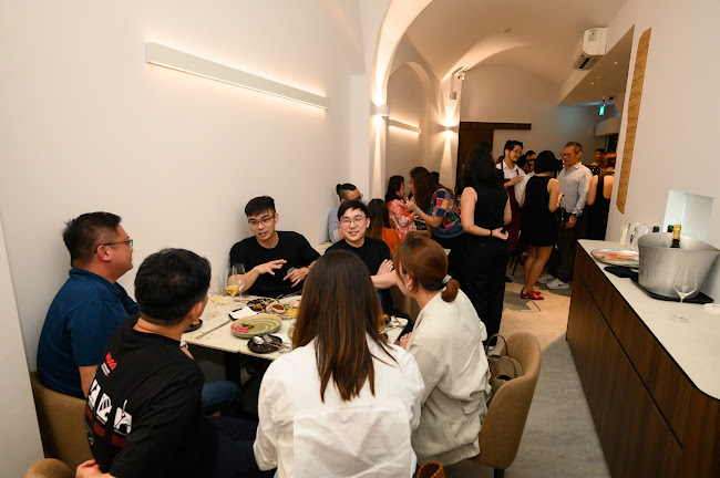 Convivial Champagne Bar - Singapore