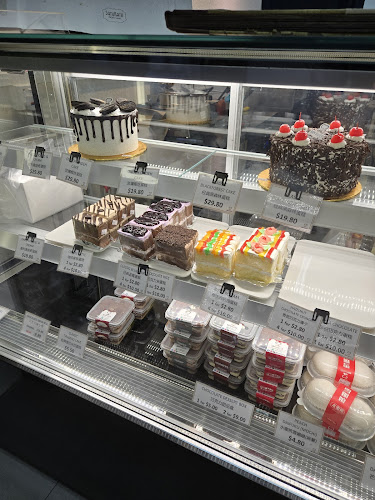 BEN BAKER - Hospitality and gastronomy