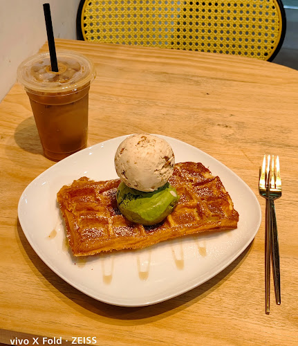 Fat Boss Waffles and Ice Cream - Hospitality and gastronomy