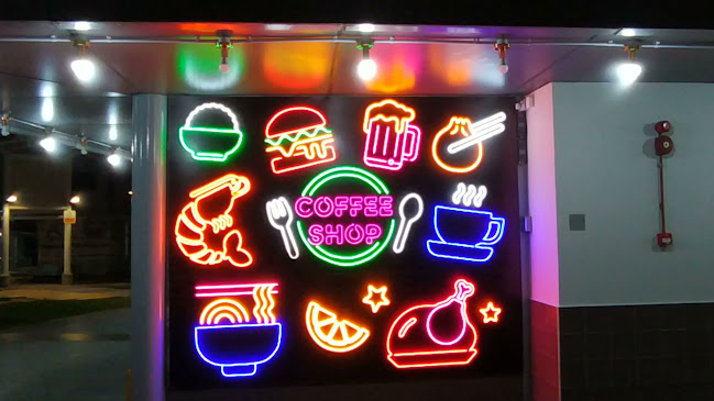 Broadway Food Centre @ 334A Sembawang Close - Hospitality and gastronomy