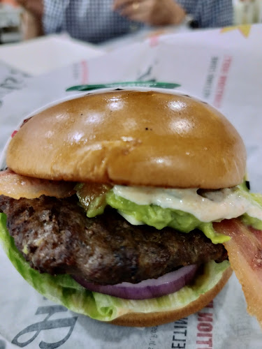 Comentarii opinii despre Carl's Jr.