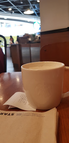 Starbucks Kallang Wave Mall - Singapore
