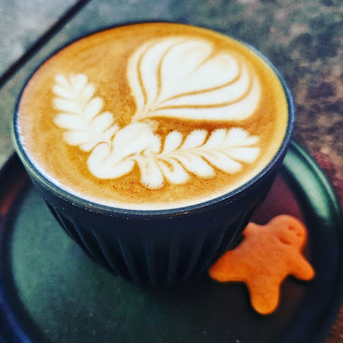 Comentarii opinii despre Symmetry