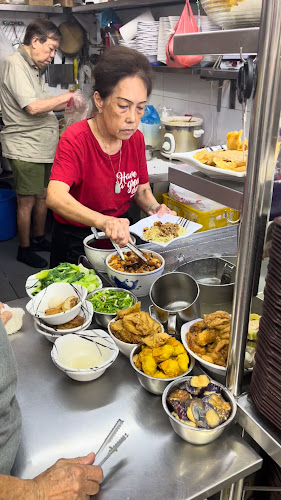 Hakka Noodles - Hospitality and gastronomy