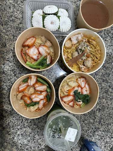 Comentarii opinii despre Chinatown Tan's Tutu Coconut Cake