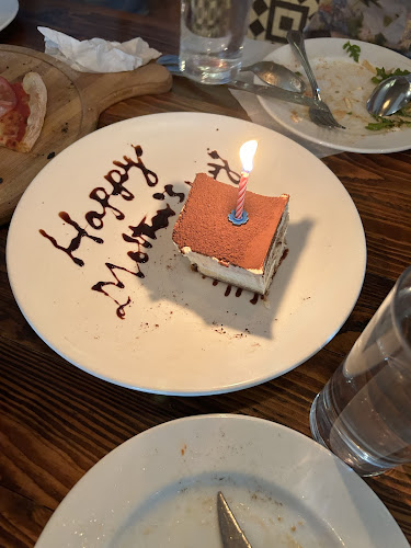 Opinii despre Bella Pizza în Singapore - Hospitality and gastronomy