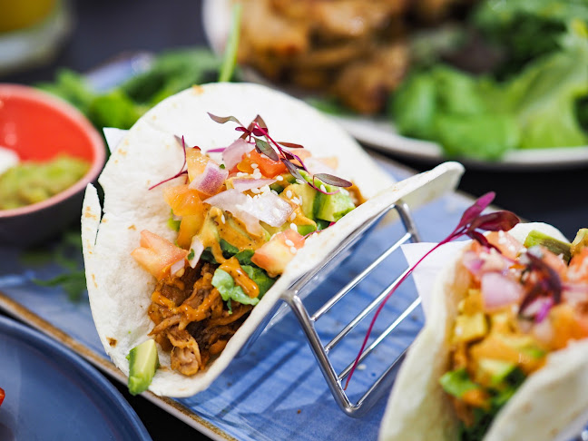 6 Letter Brunch - Hospitality and gastronomy