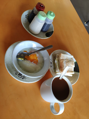 Comentarii opinii despre 兴兴咖啡 Heng Heng Coffee Stall