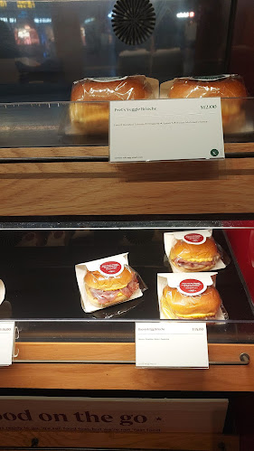 Pret A Manger (Terminal 3) - Hospitality and gastronomy