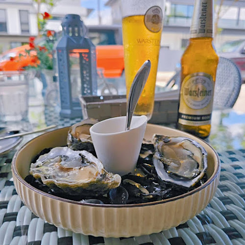 Le Petit Paris - Singapore