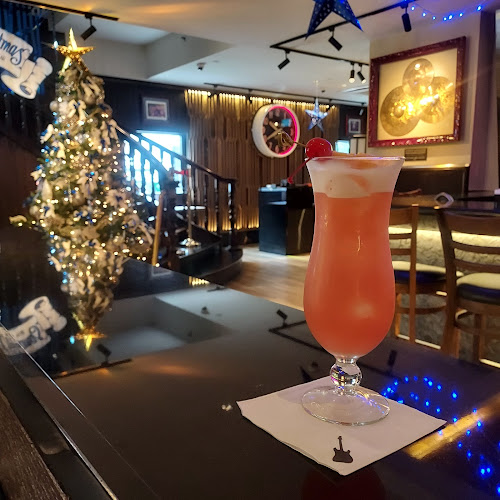 50 Cuscaden Rd, #02-01 Hpl House, Singapore 249724