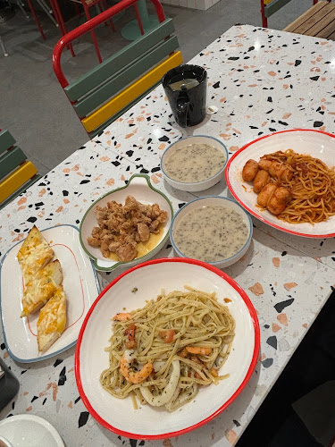 4 Tampines Central 5, #04 - 21 / 22, Singapore 529510