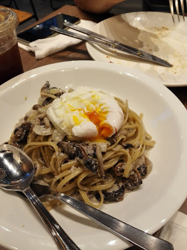 Cedele Bakery Kitchen - The Star Vista - Singapore