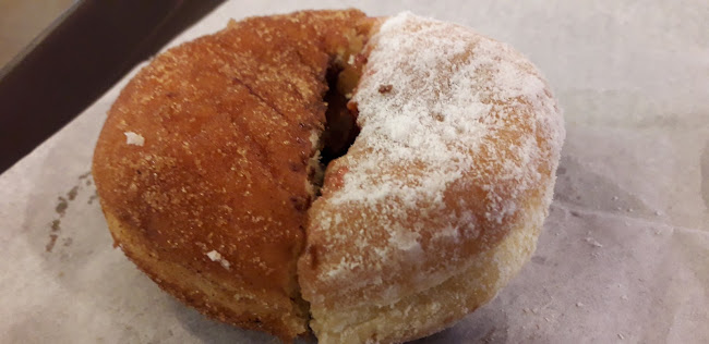 Dunkin' Sun Plaza - Hospitality and gastronomy