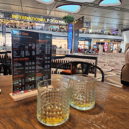 Comentarii opinii despre Tiger Den