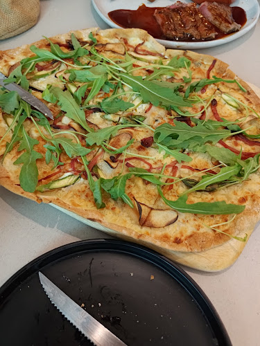 Comentarii opinii despre MERCI MARCEL TIONG BAHRU