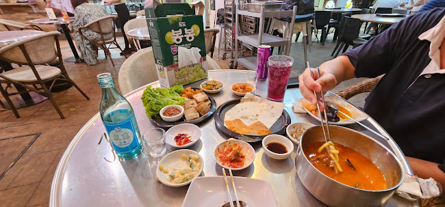 JeukSeokTown nice BBQ and Hotpot Korean food Pocha @ Vidacity, Pasir Ris Singapore, vegetarian options - Singapore