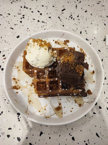 Comentarii opinii despre Yocha Tea & Desserts