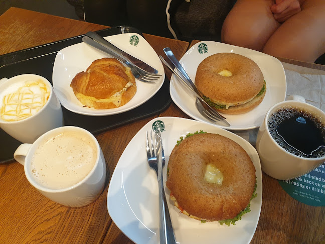 Comentarii opinii despre Starbucks Aperia