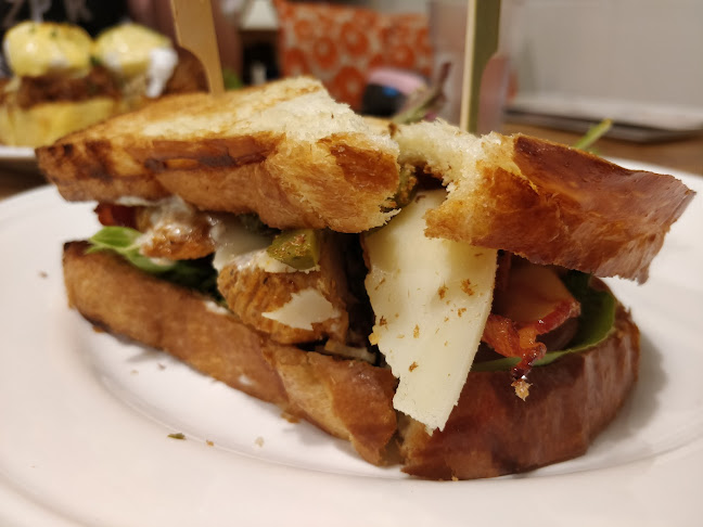 19 Lor Kilat, #01-06, Singapore 598120