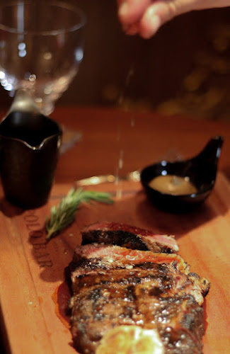 Comentarii opinii despre Officers’ Mess Polo Bar