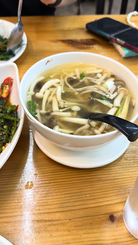 Moona Thai Kitchen.. - Hospitality and gastronomy