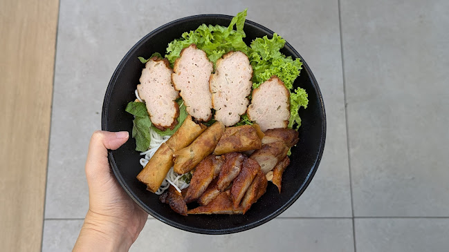 Miss Vietnam - Singapore