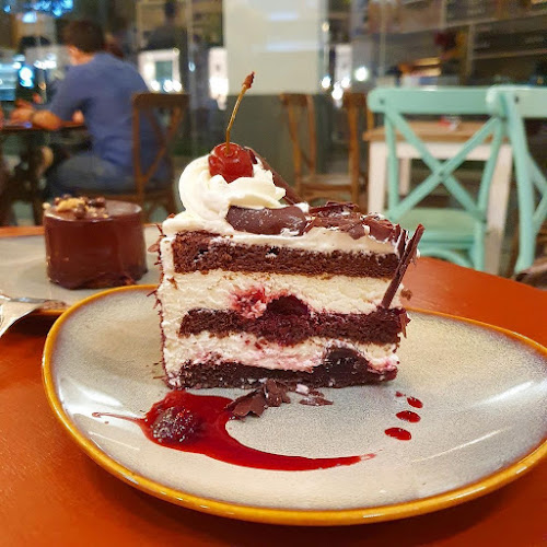 Opinii despre Laurent's Café & Chocolate Bar în Singapore - Hospitality and gastronomy