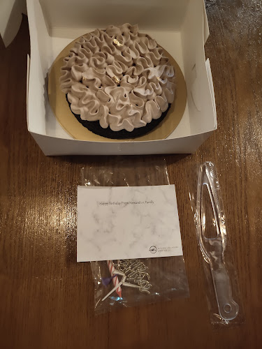 Whyzee | Birthday Cake Delivery Singapore - Hospitality and gastronomy