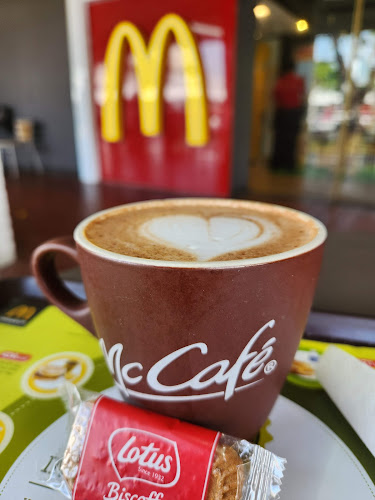 Blk 208 Hougang St 21, #01-217, Singapore 530208