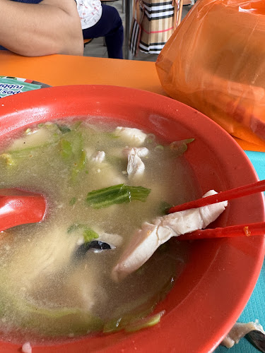 Cai Ji Fried Fish Soup 財記炸鱼湯