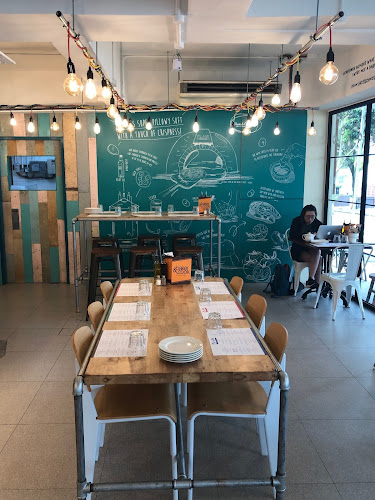 Plank Sourdough Pizza - Eng Kong Park - Singapore