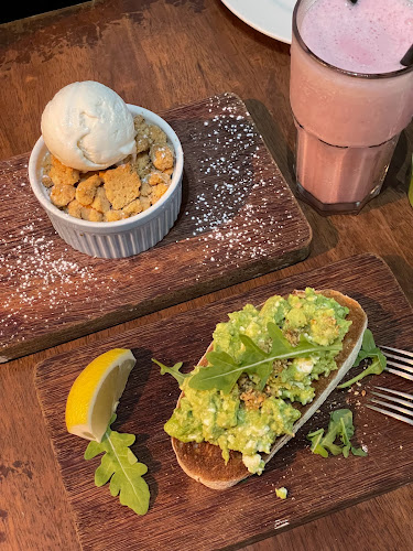 Opinii despre Jimmy Monkey Cafe & Bar în Singapore - Hospitality and gastronomy