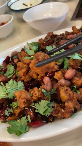 Qi Lai Feng 齐来丰鱼庄 Chinese Restaurant