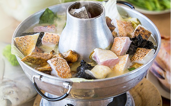 Whampoa Keng Fish Head Steamboat @ Balestier