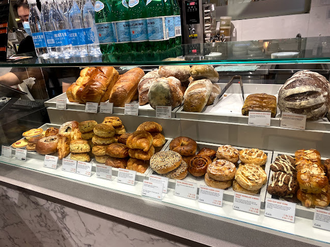 Opinii despre Cedele Bakery Cafe - Paragon în Singapore - Hospitality and gastronomy