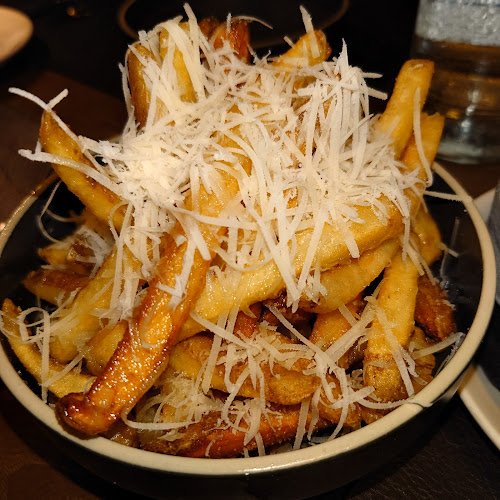 70 Telok Ayer St, #01-01, Singapore 048458