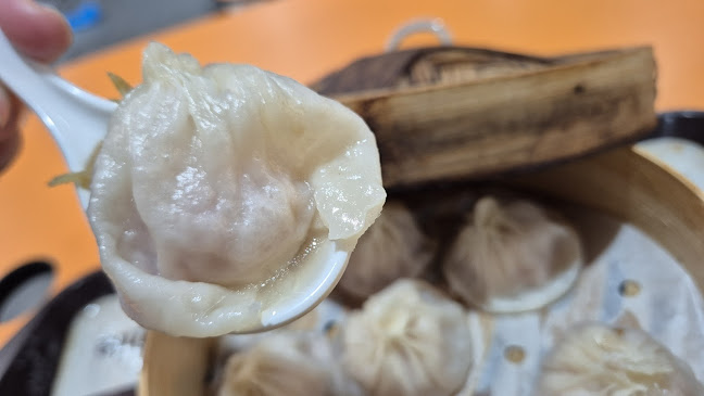 Qian Duo Duo ShangHai Prawn Noodles Xiaolongbao 钱多多上海虾面小笼包 - Hospitality and gastronomy