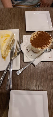 428 River Valley Rd, #01-01/2, Singapore 248327