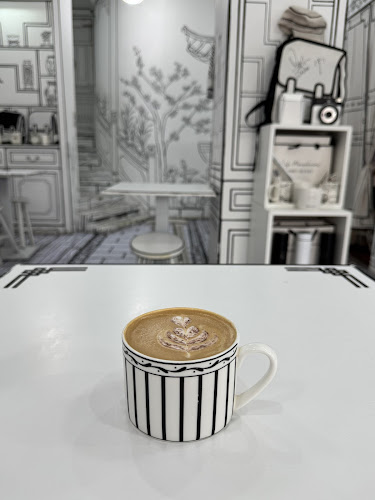 Comentarii opinii despre Cafe Monochrome (Chinatown)