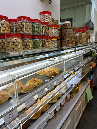 OMZYN CAKE - Hospitality and gastronomy