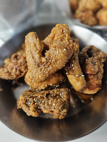 2 Tai Thong Cres, #01-24 The Venue Shoppes, Singapore 347836