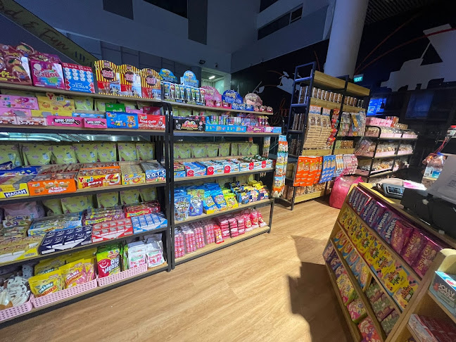 Comentarii opinii despre Nelly's Retro Snacks Singapore