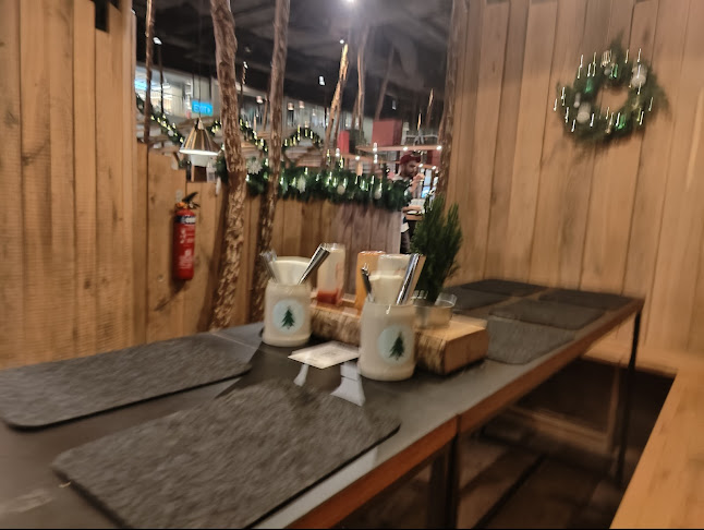 Comentarii opinii despre SERVUS German Burger Grill | VIVOCITY