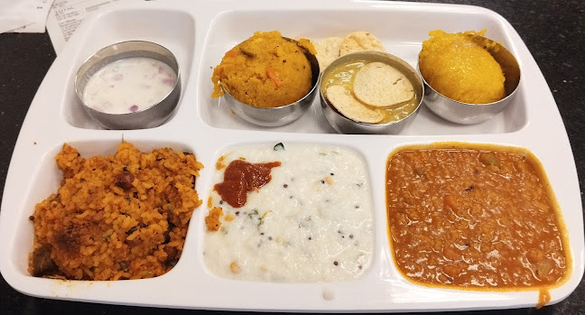 Opinii despre MTR Singapore în Singapore - Hospitality and gastronomy