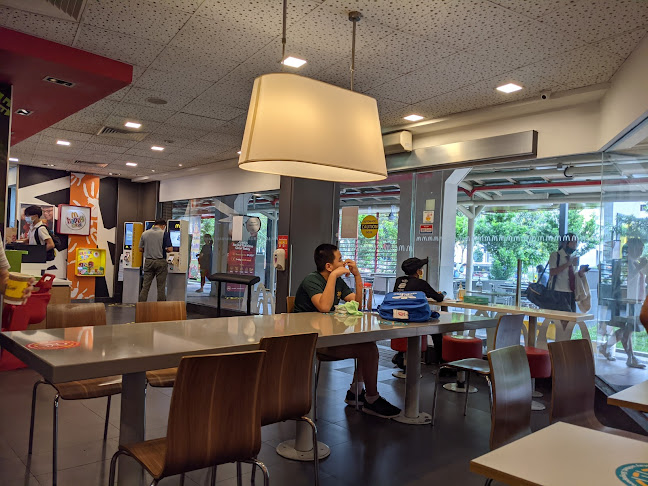 Opinii despre McDonald's Bukit Batok West în Singapore - Hospitality and gastronomy