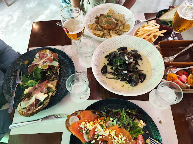 5 The Oval, Seletar Aerospace Park, Singapore 797863