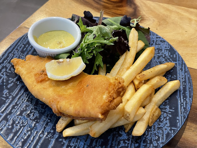 The Queen & Mangosteen - Hospitality and gastronomy